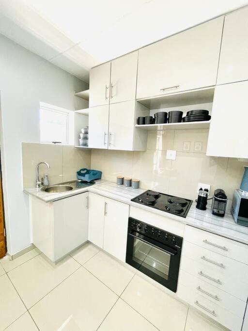 Trendy, Comfortable 1 Bedroom Apartments In Umtata Exteriér fotografie