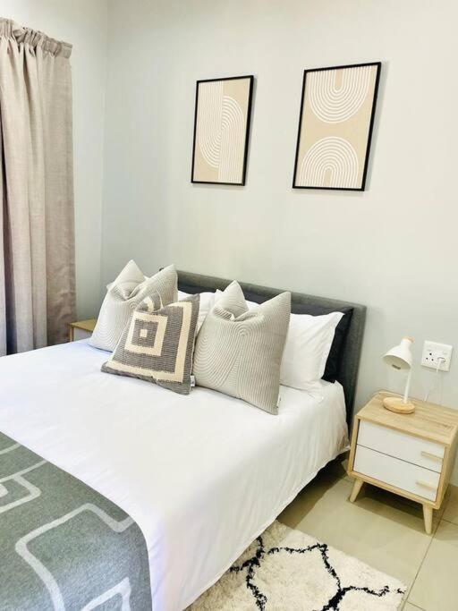 Trendy, Comfortable 1 Bedroom Apartments In Umtata Exteriér fotografie
