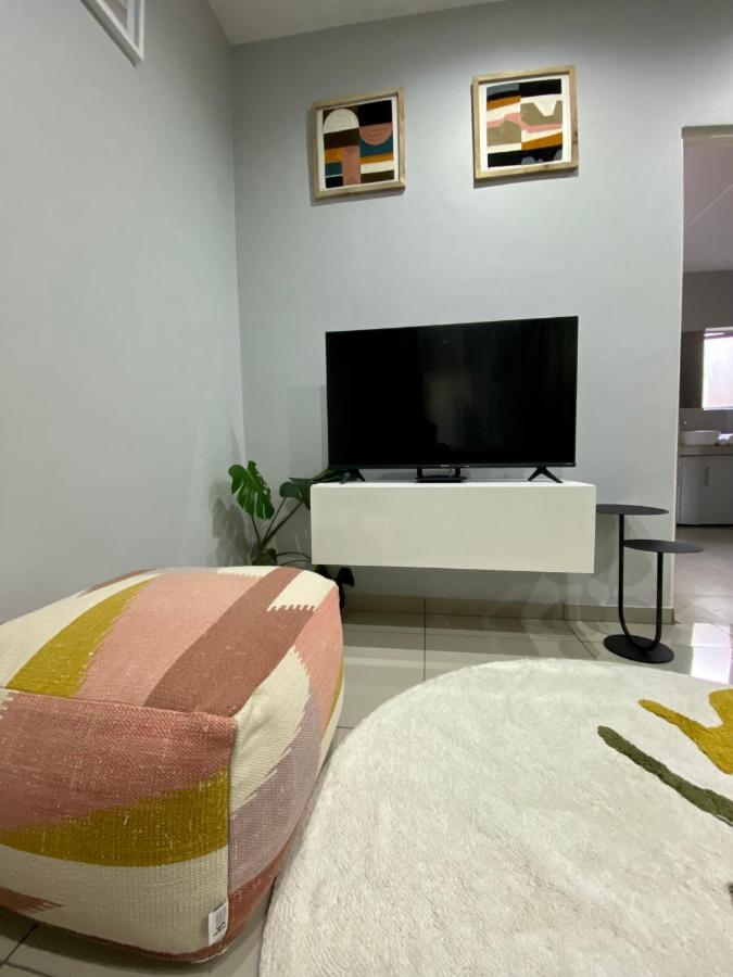 Trendy, Comfortable 1 Bedroom Apartments In Umtata Exteriér fotografie