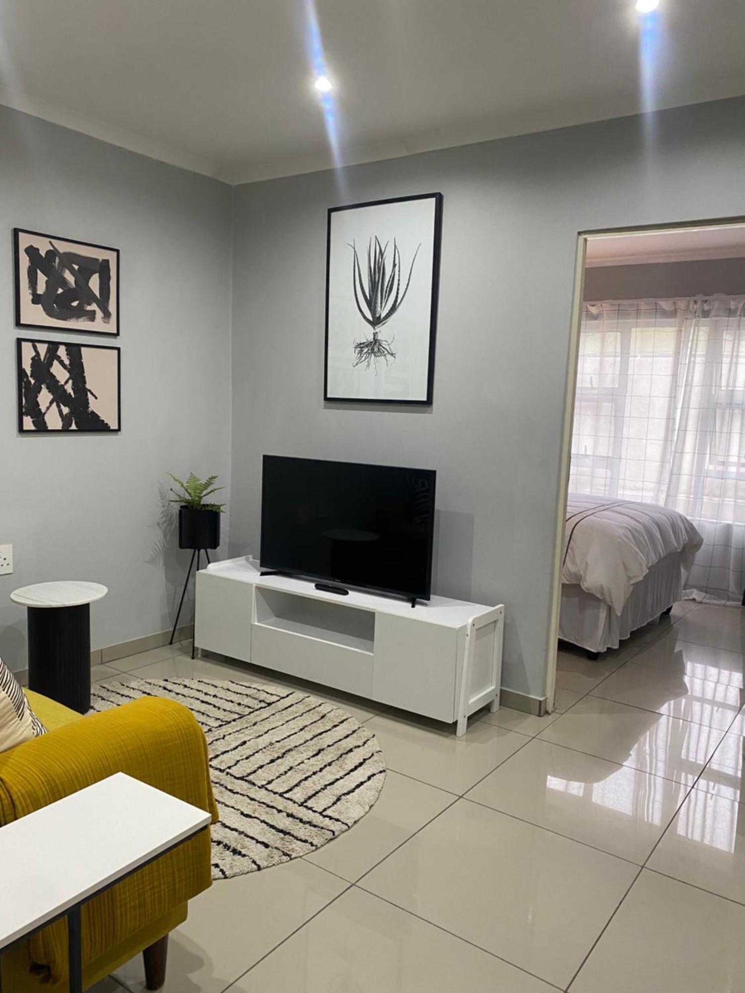 Trendy, Comfortable 1 Bedroom Apartments In Umtata Exteriér fotografie