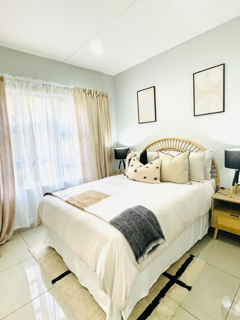Trendy, Comfortable 1 Bedroom Apartments In Umtata Exteriér fotografie
