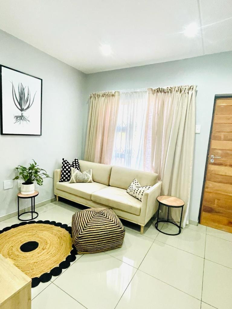 Trendy, Comfortable 1 Bedroom Apartments In Umtata Exteriér fotografie